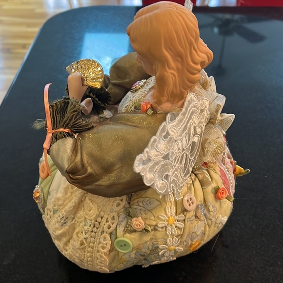 Porcelain, Hand-Crafted Angel Doll / Decoration. - Picture 16 of 16